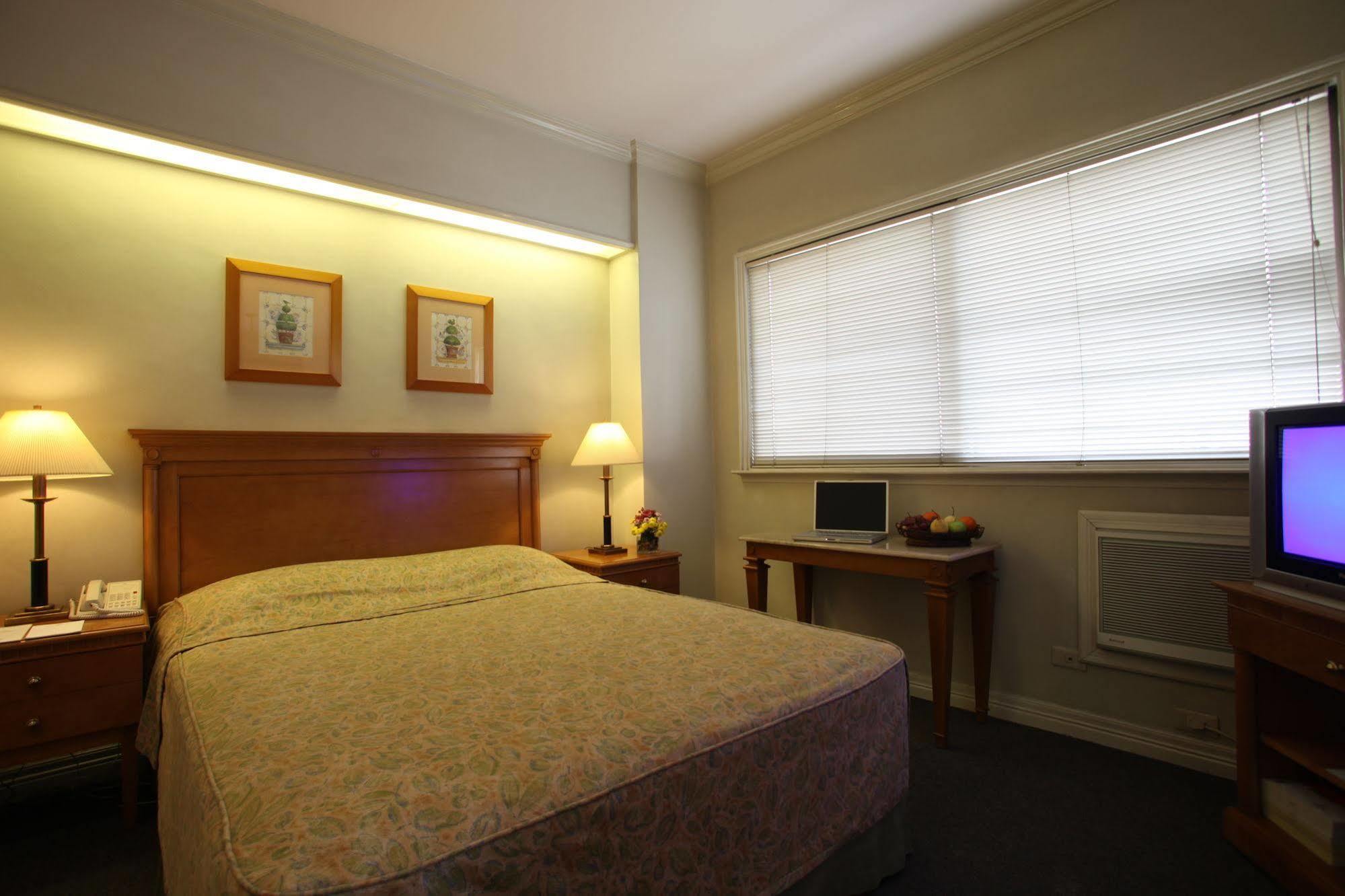 Sunny Bay Suites Манила Екстериор снимка