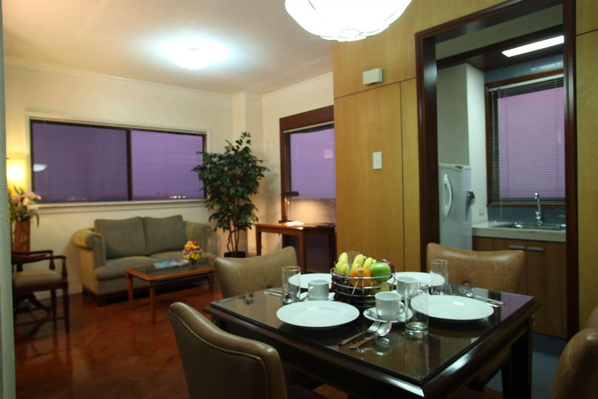 Sunny Bay Suites Манила Екстериор снимка